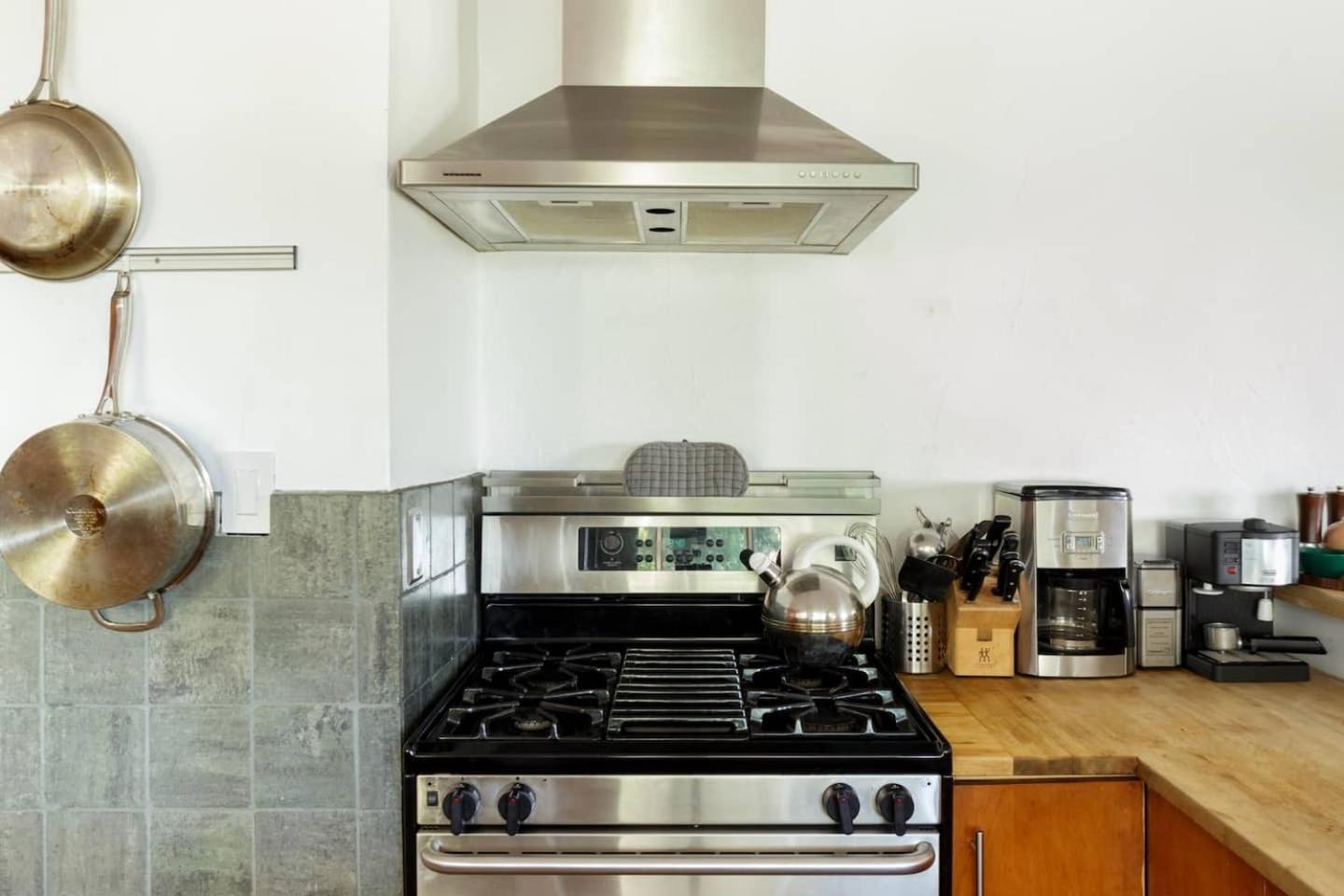 Silver Mid-century Nestled In The Treetops Vakantiehuis